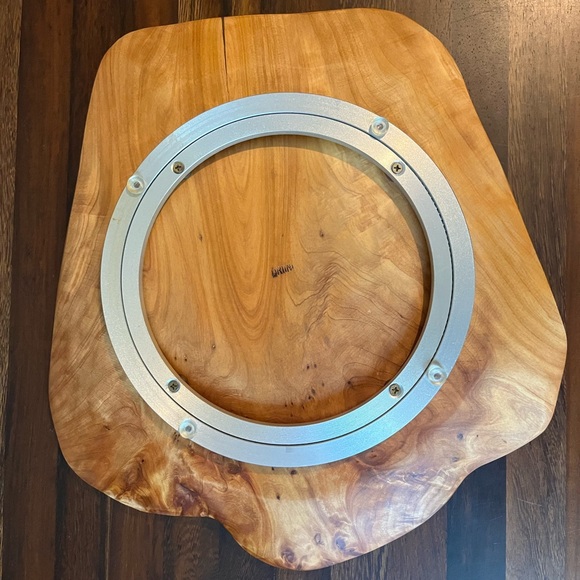 Lazy Susan
Solid Fir Wood
11” x 13”
Preowned/unused and in excellent condition - Picture 6 of 6